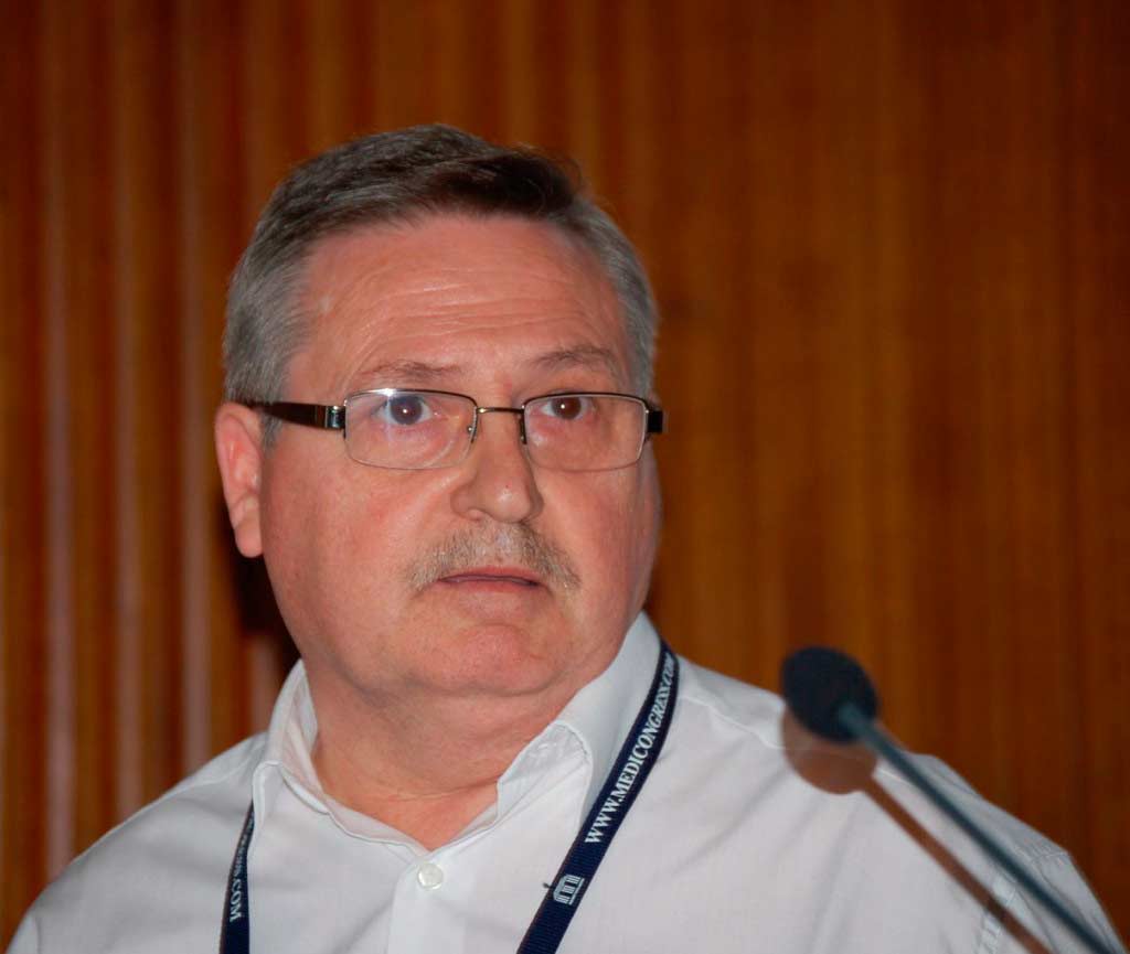 Dr Rigoberto López. Pédiatre dans plusieurs Centres de Santé de Valence